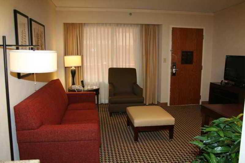 Embassy Suites By Hilton Atlanta Perimeter Center Sandy Springs Exterior foto