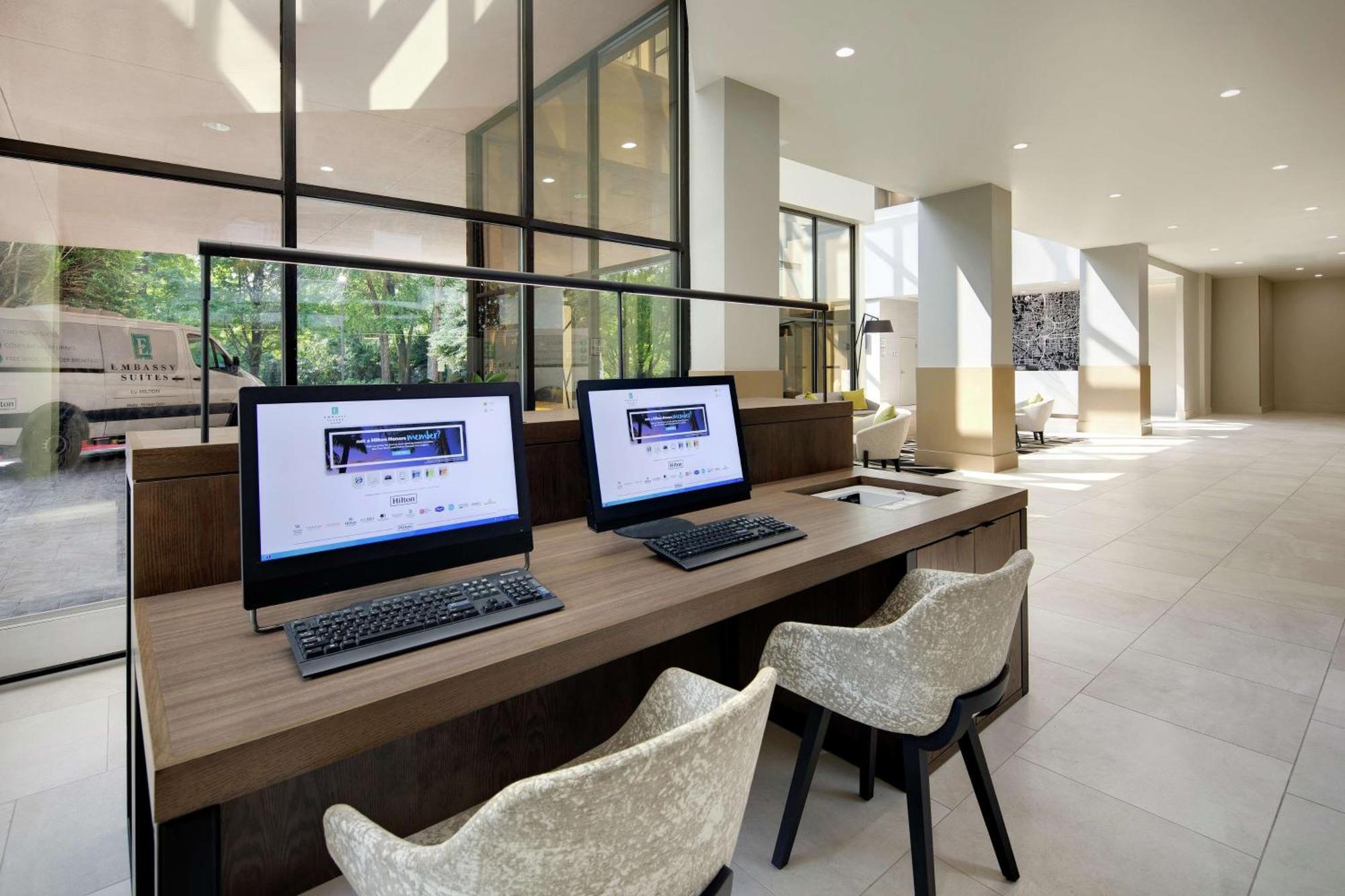 Embassy Suites By Hilton Atlanta Perimeter Center Sandy Springs Exterior foto